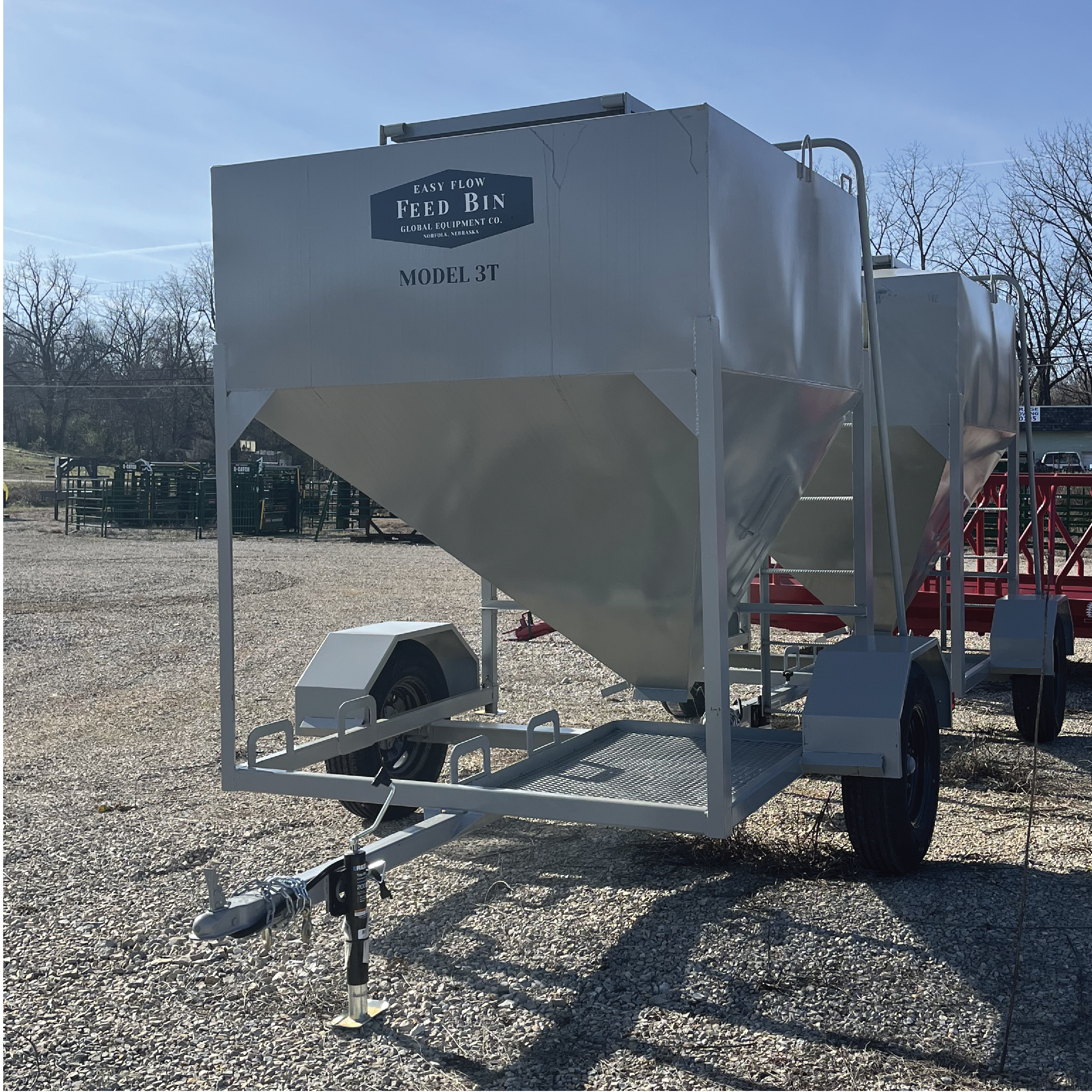 APACHE 3 TON PORTABLE GRAIN/FEED BIN