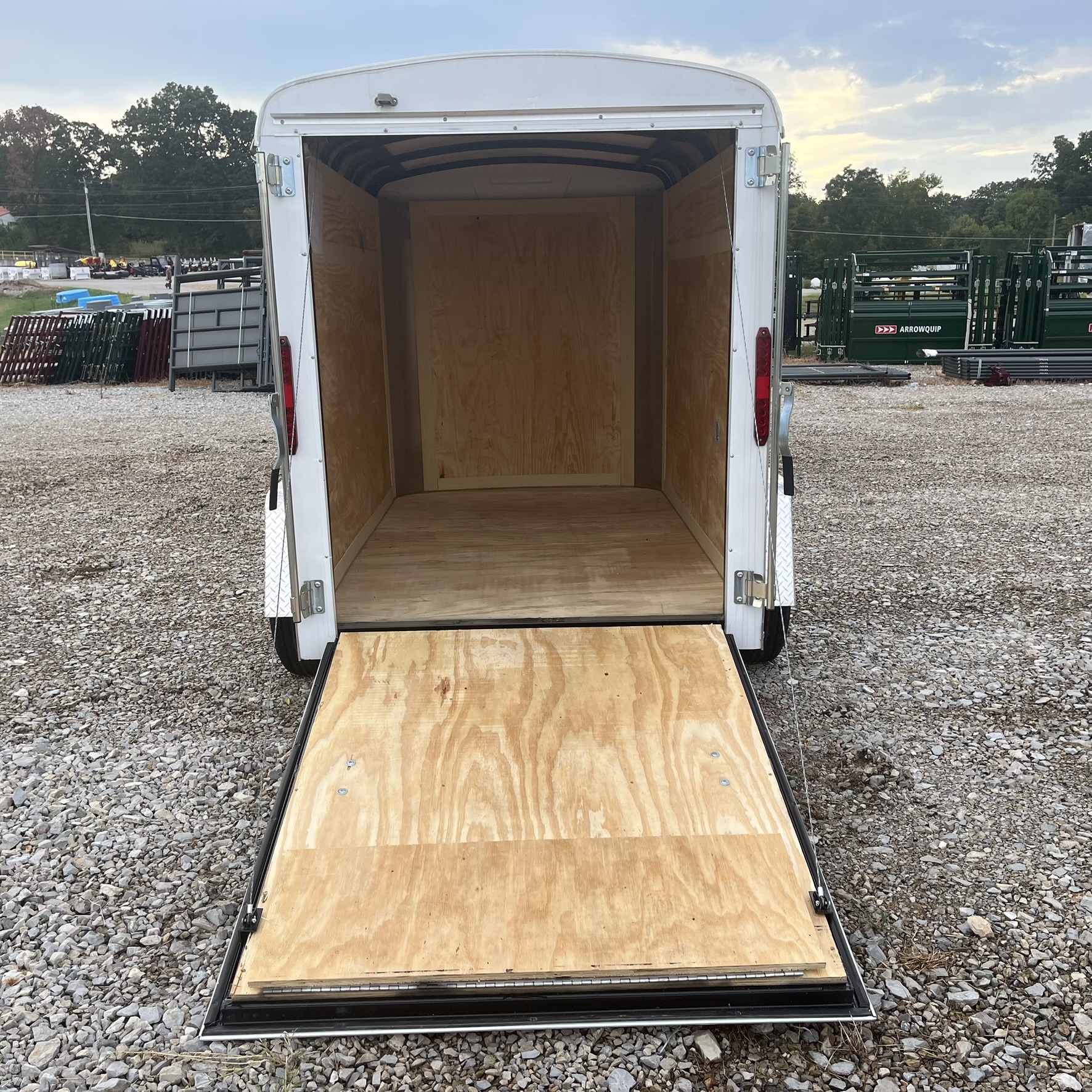 HOMESTEADER CHALLENGER 5X8 CARGO TRAILER