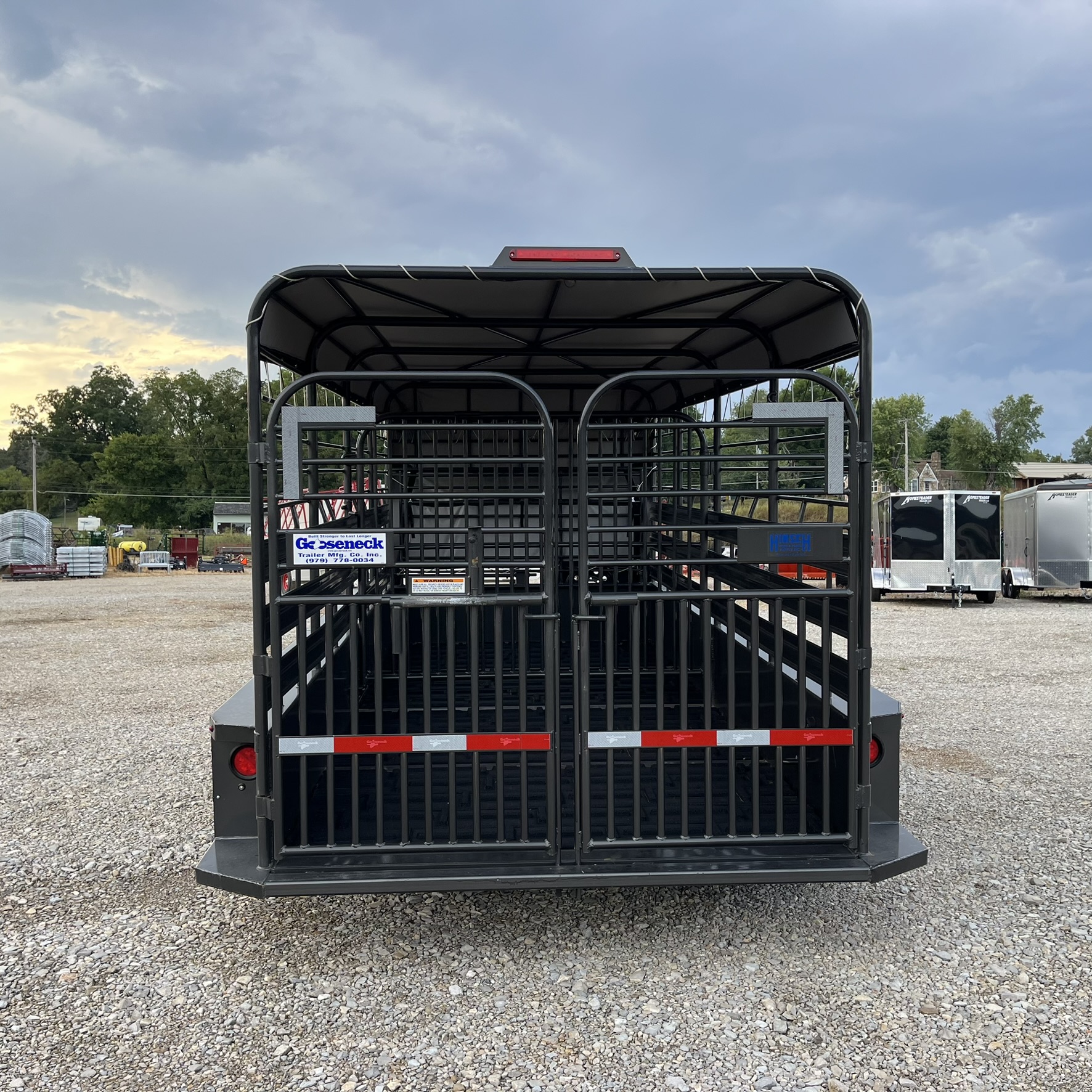 GOOSENECK 16\' X 6\'8\" STEEL CATTLE TRAILER