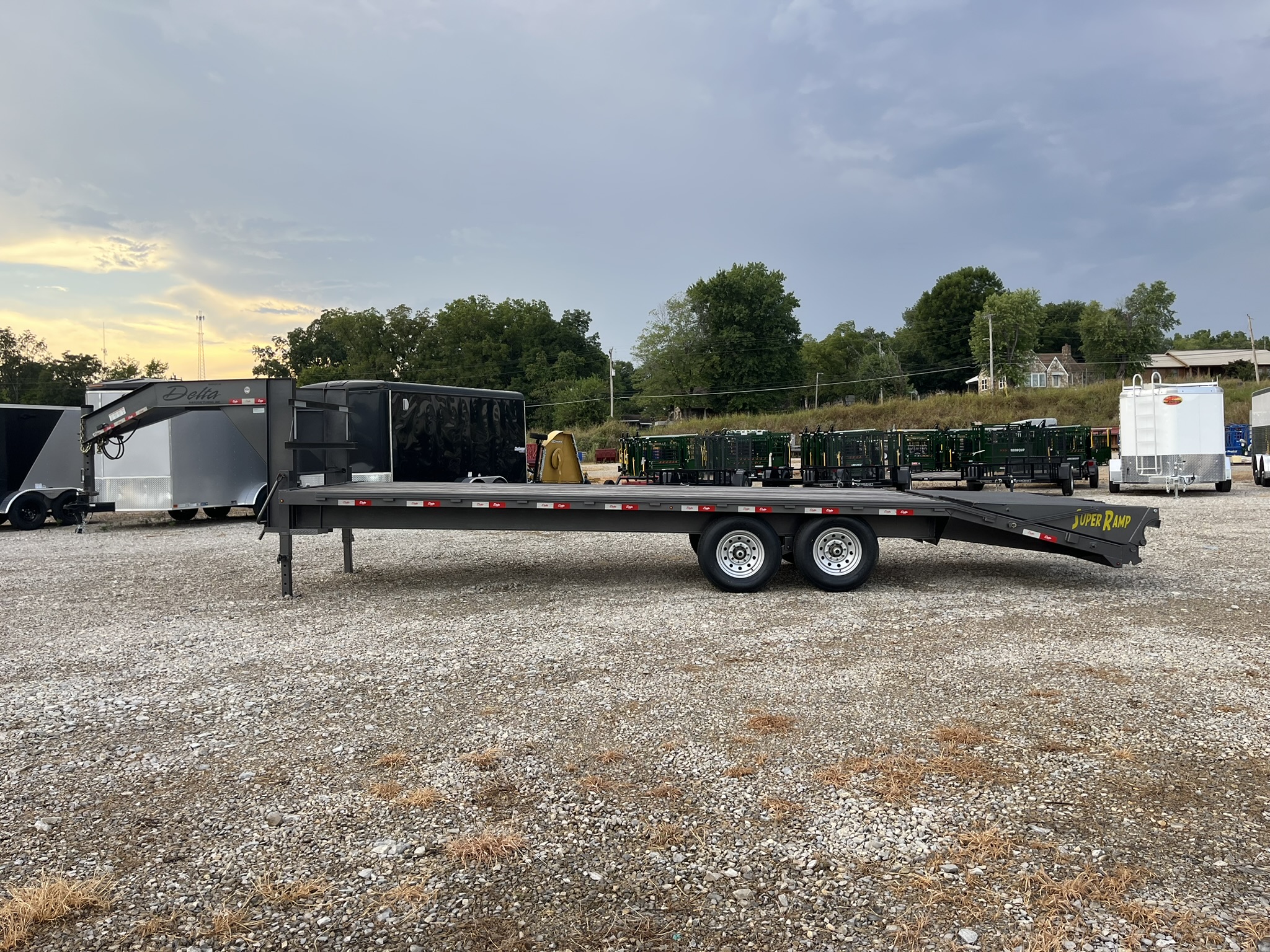 DELTA 25' FLATBED TRAILER