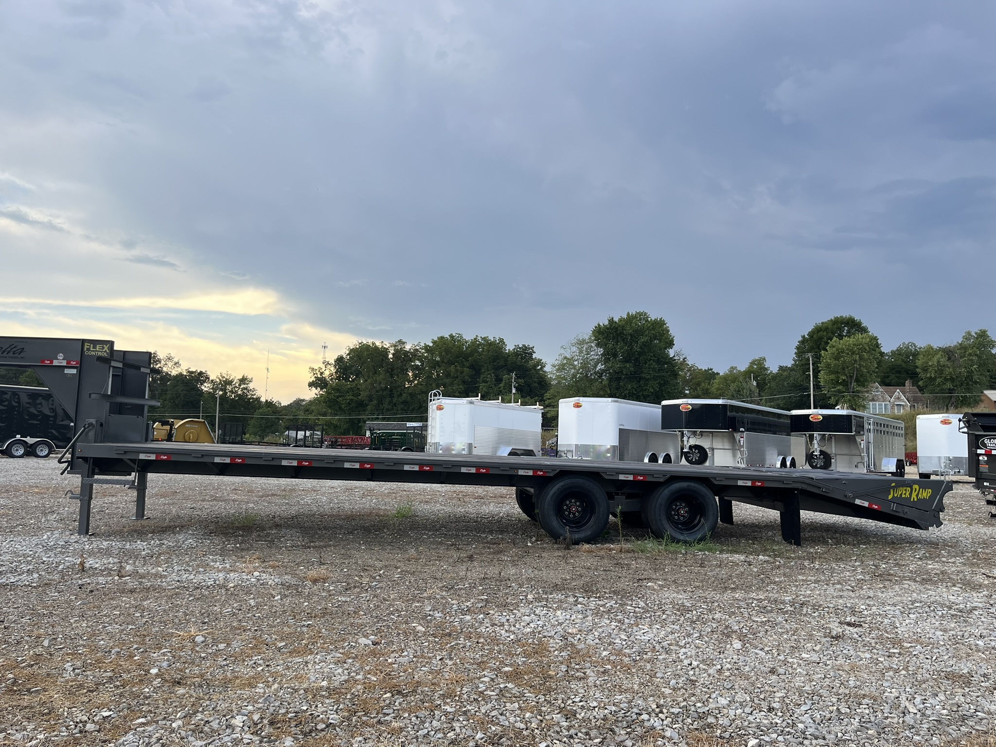 DELTA 30' FLATBED TRAILER