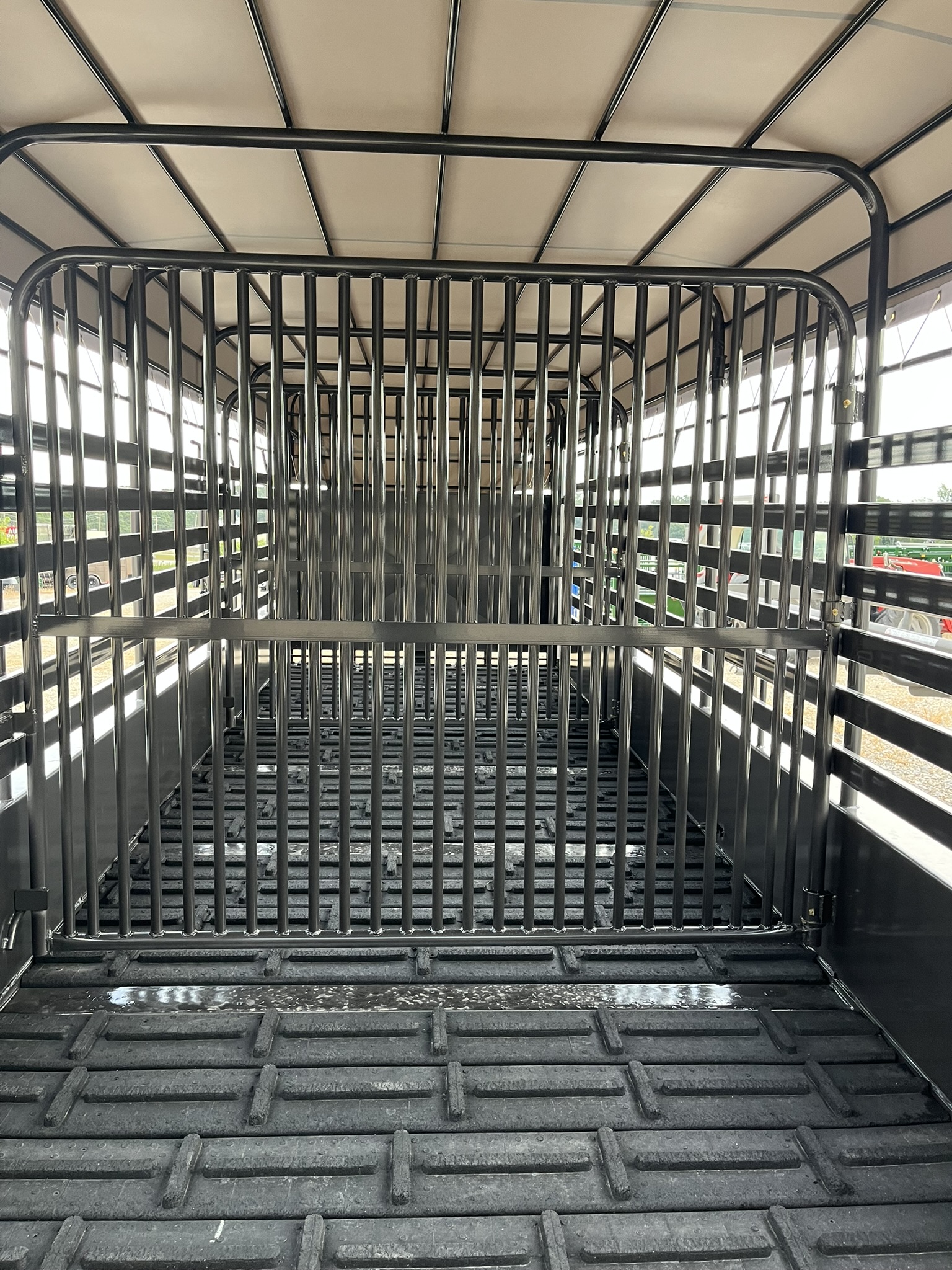 DELTA 24\' CATTLE TRAILER