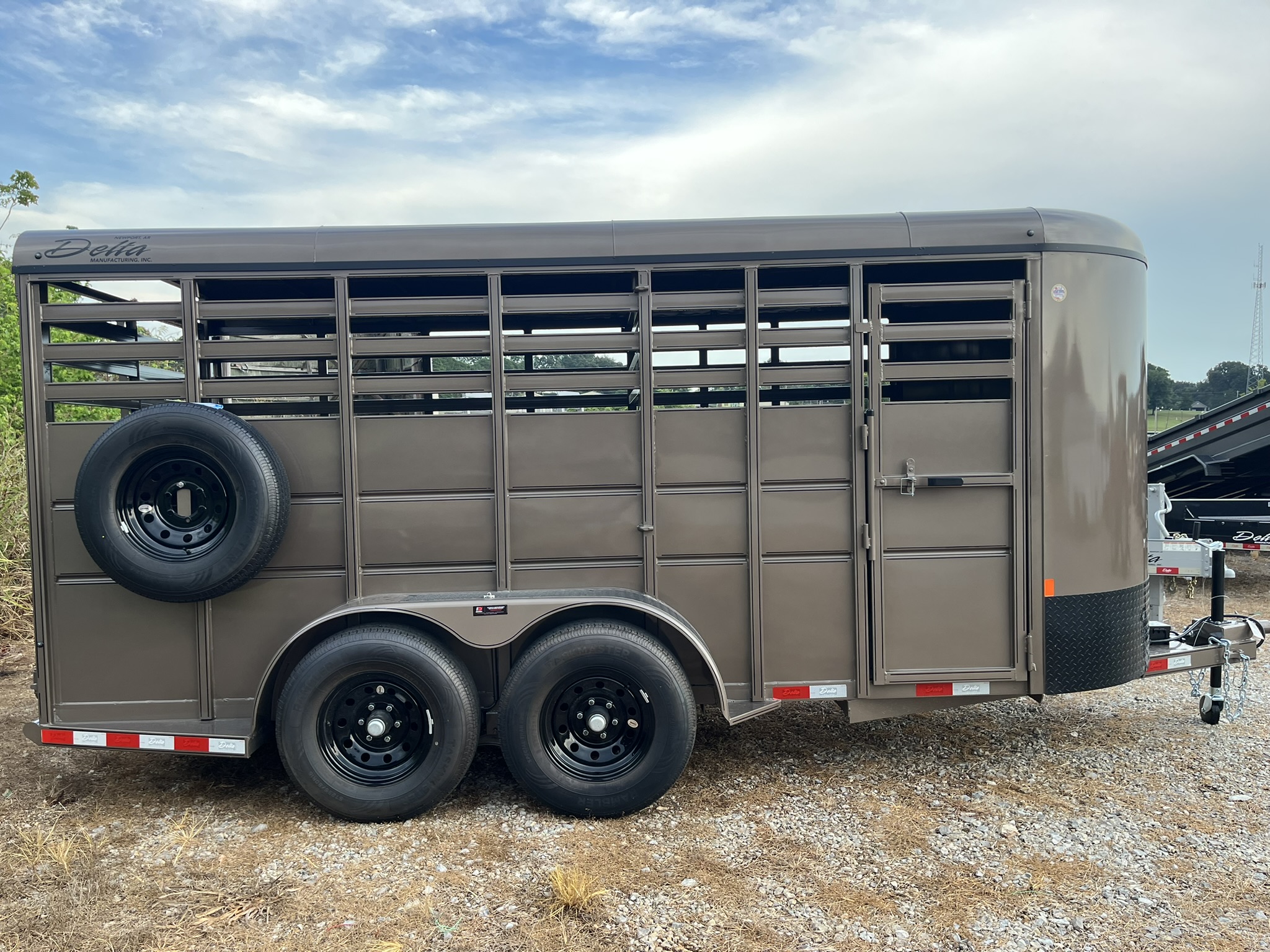 DELTA 16\' BUMPER PULL STOCK TRAILER