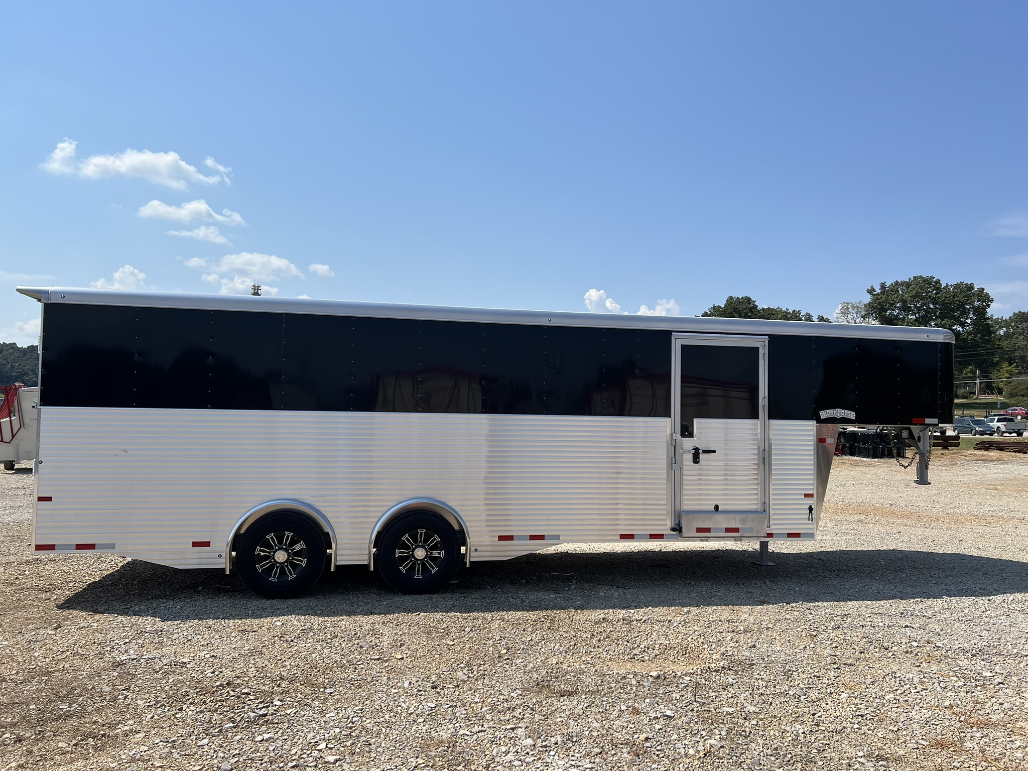 SUNDOWNER WORKHORSE 24\' CARGO TRAILER