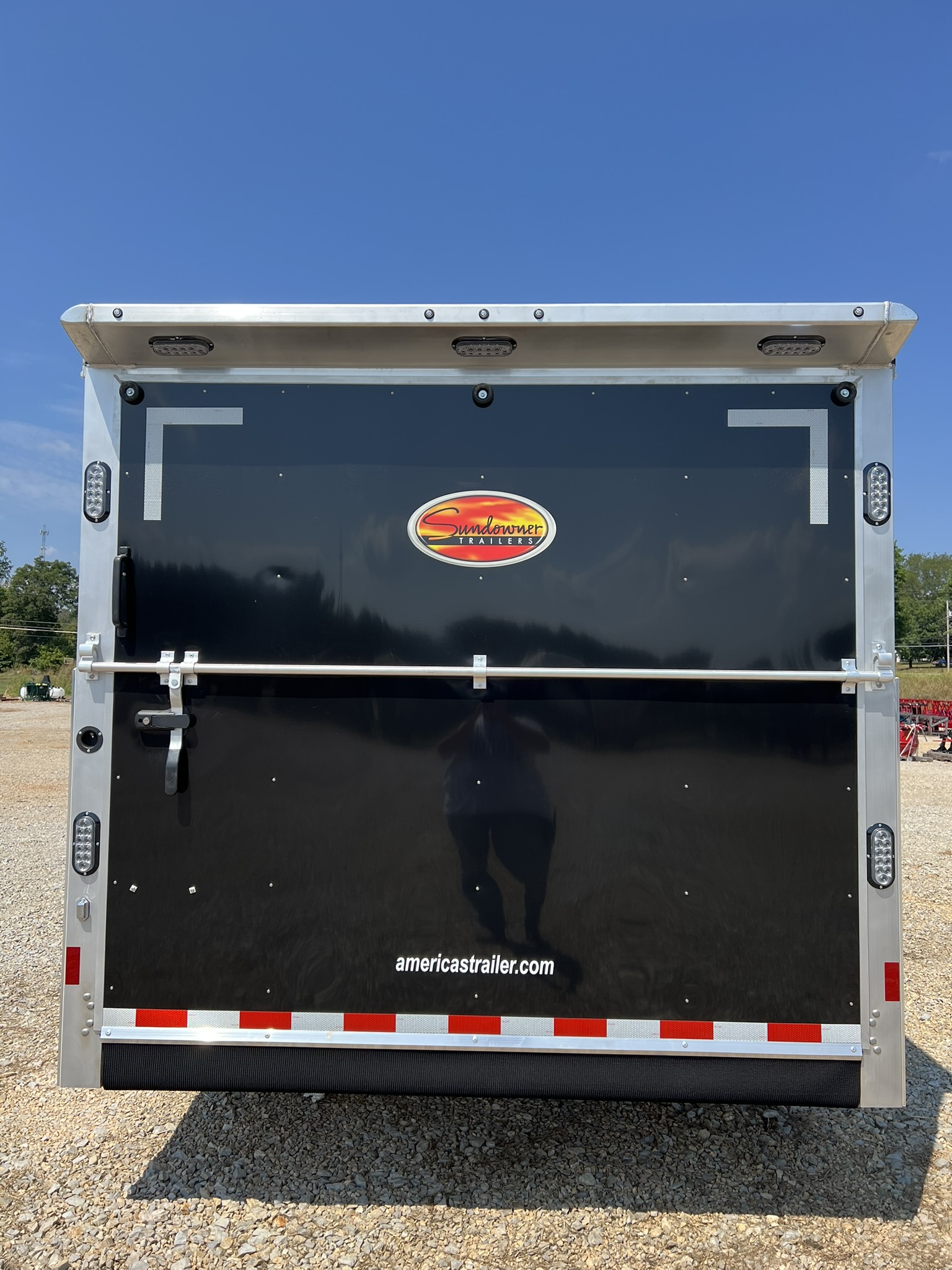 SUNDOWNER WORKHORSE 24\' CARGO TRAILER