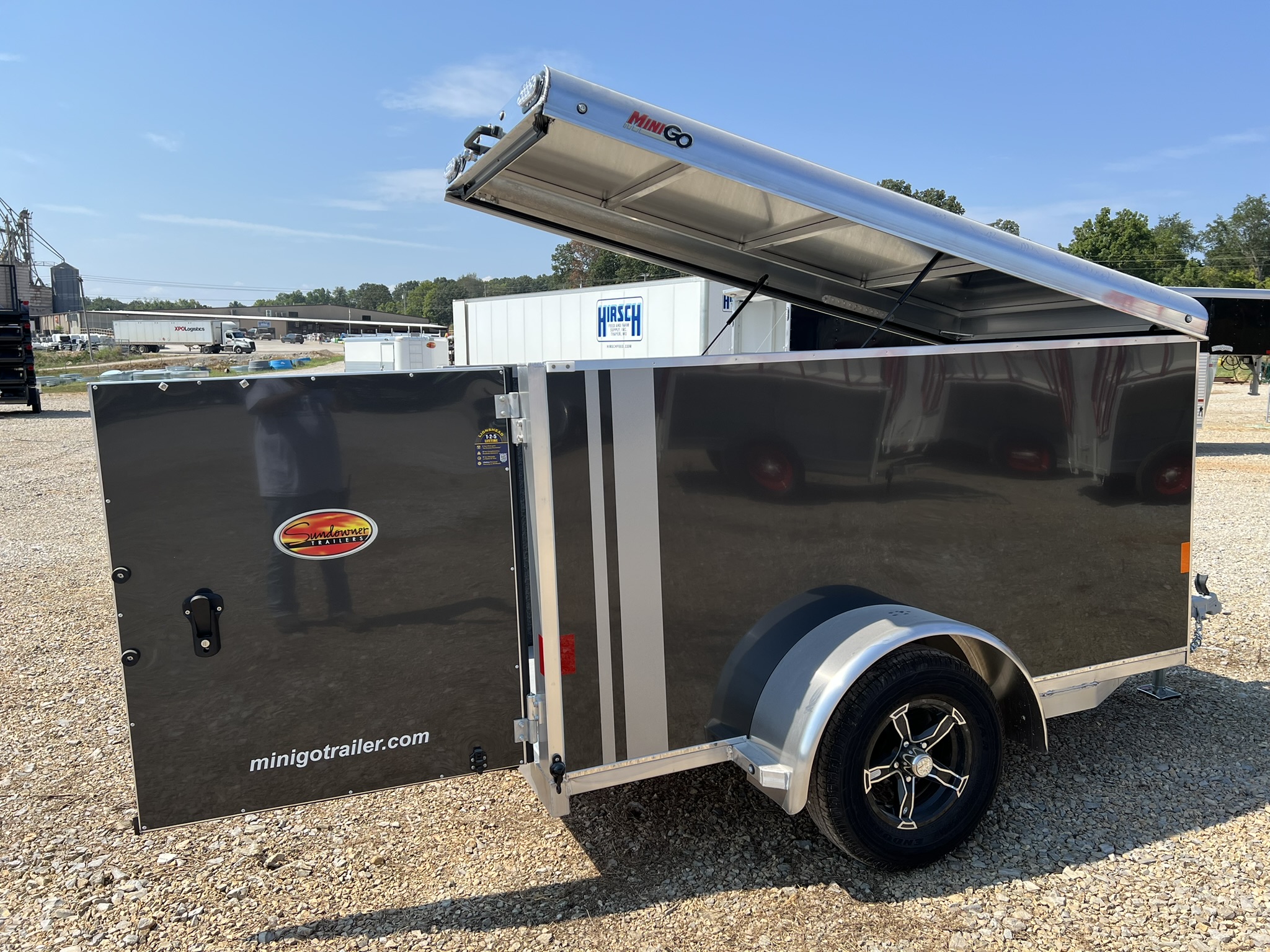 SUNDOWNER MINI GO 4\'X8\' CARGO TRAILER