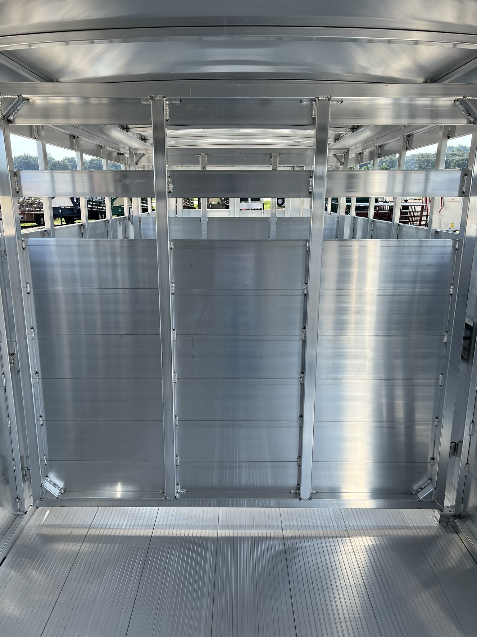 SUNDOWNER 24\' RANCHER STOCK TRAILER