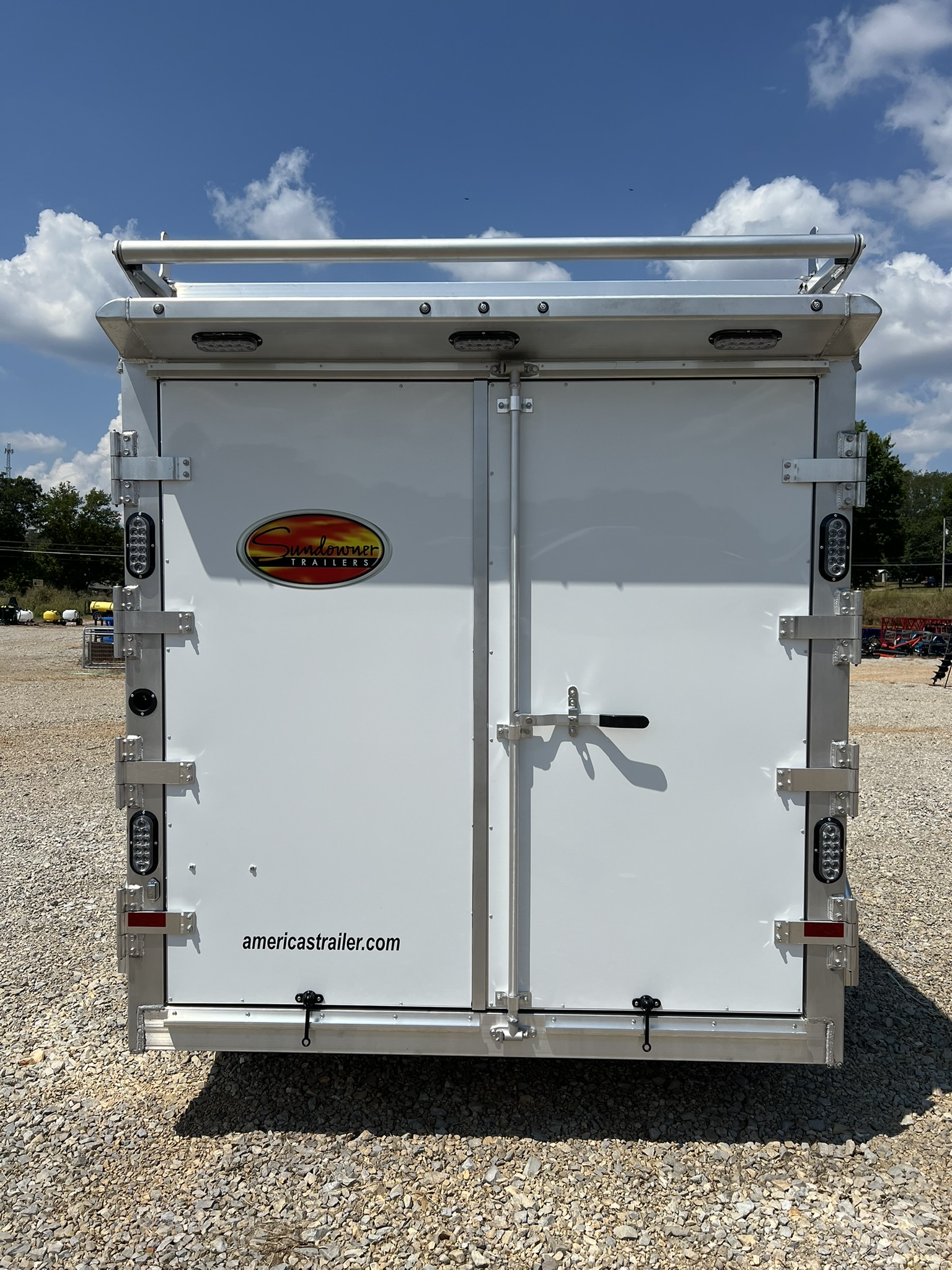 SUNDOWNER 16\' CONTRACTOR CARGO TRAILER