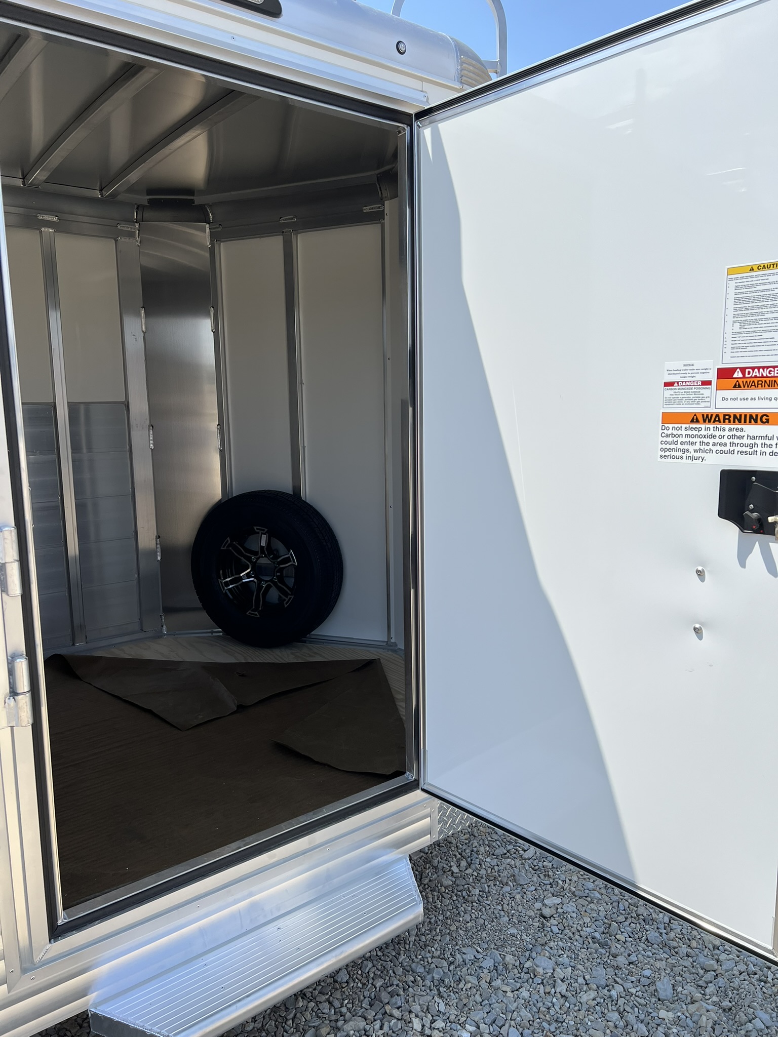 SUNDOWNER 16\' CONTRACTOR CARGO TRAILER