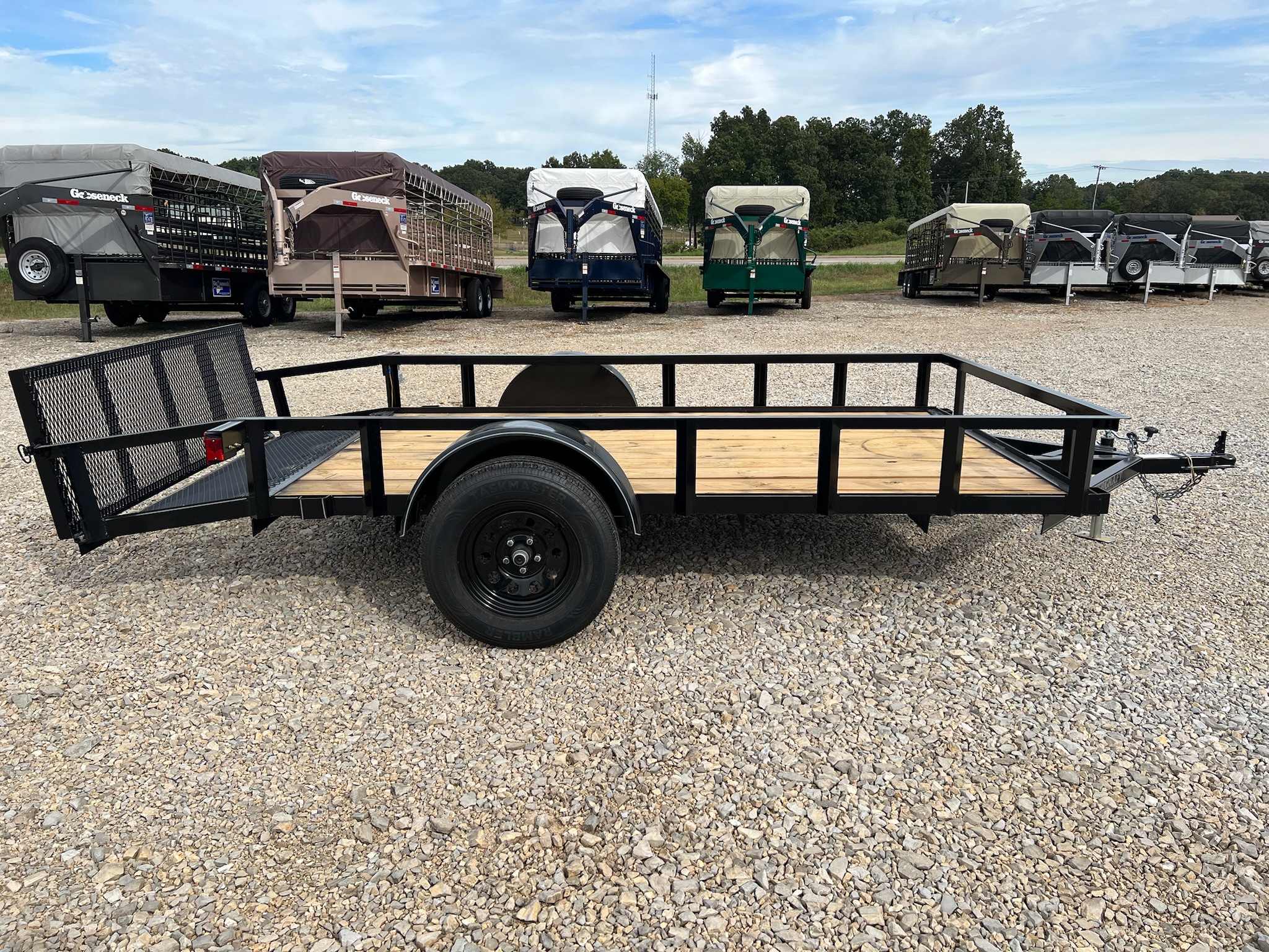 RIVERCRAFT 76" X 12' DOVETAIL TRAILER