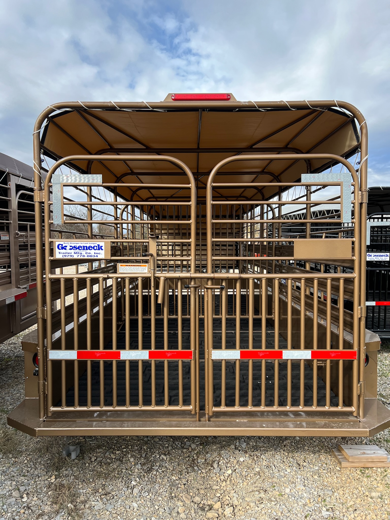 GOOSNECK 20\" STOCK TRAILER