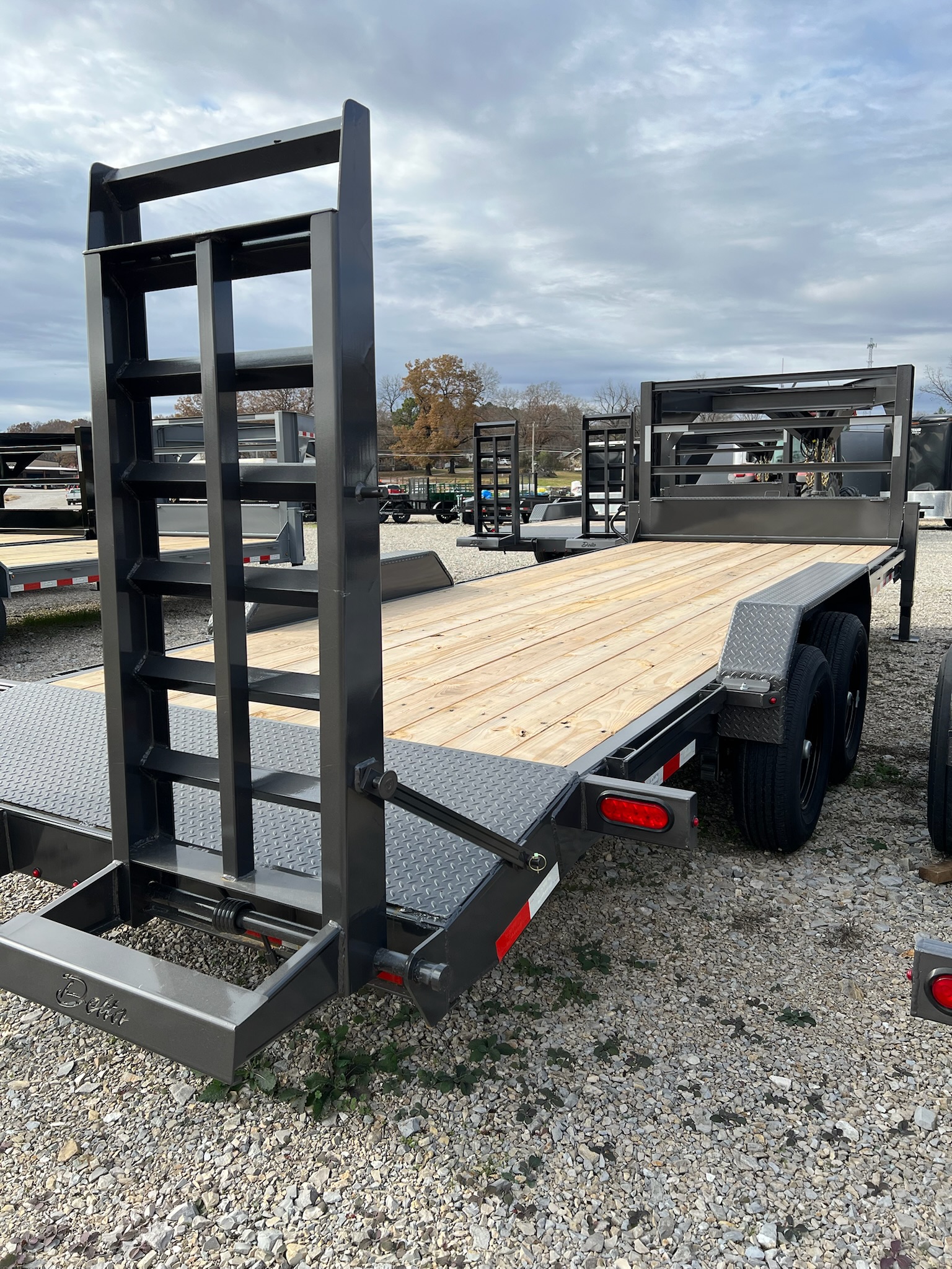 DELTA 22' FLATBED TRAILER