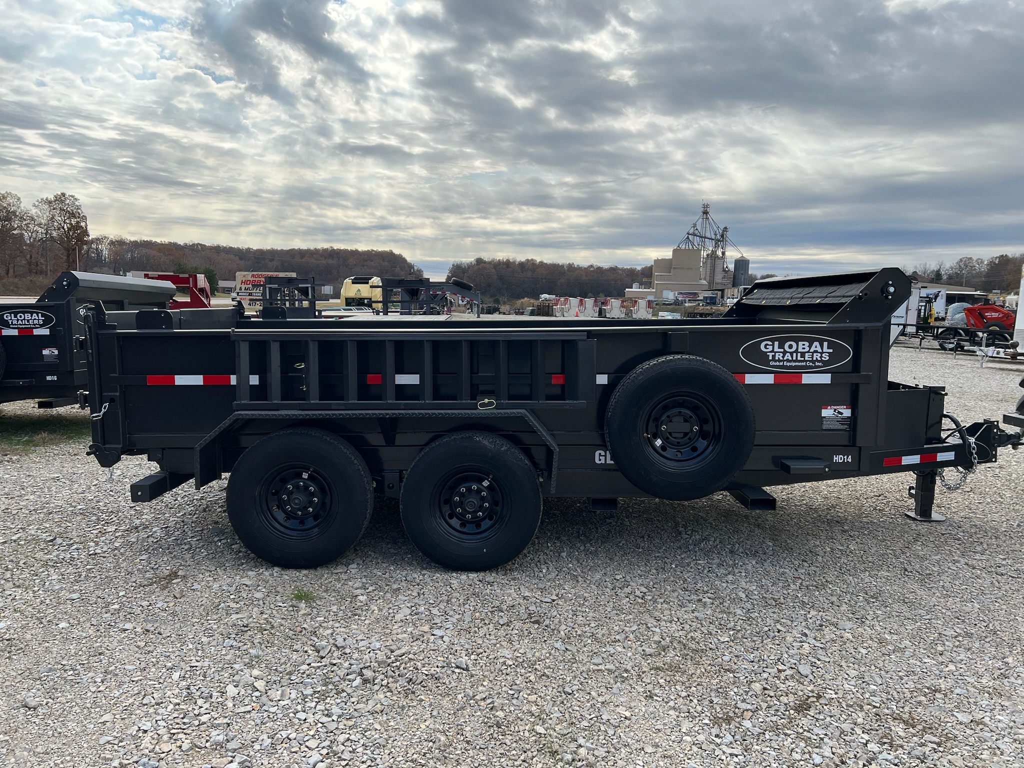 GLOBAL 14\' BUMPER DUMP TRAILER