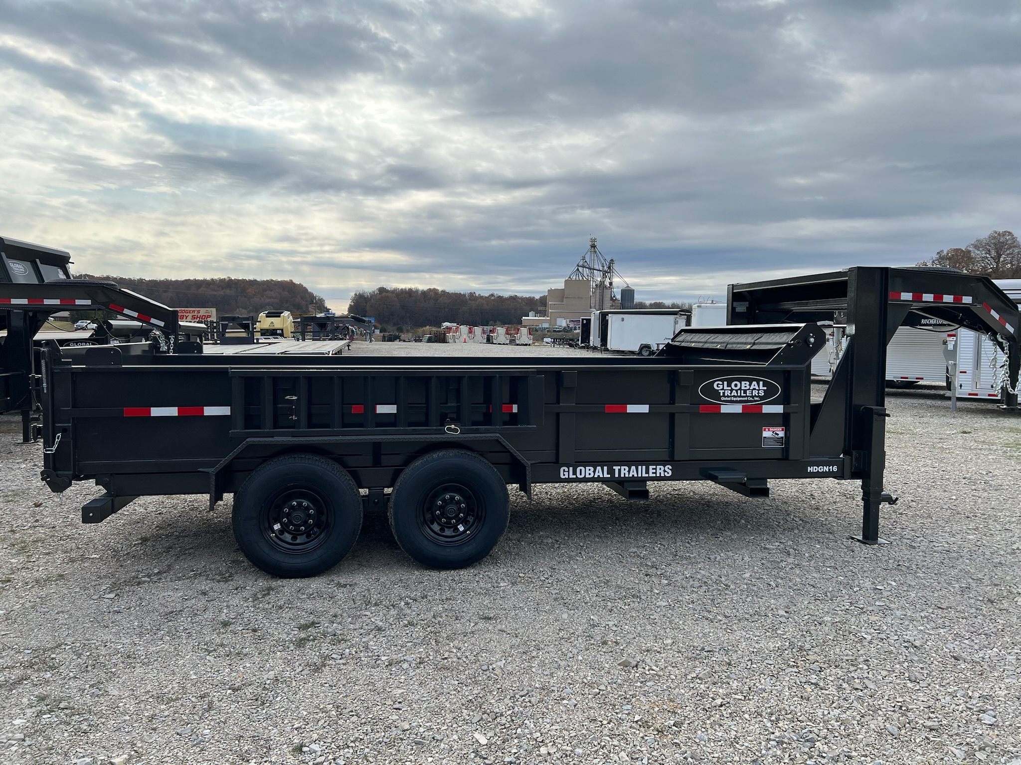 GLOBAL 16\' GOOSENECK DUMP TRAILER