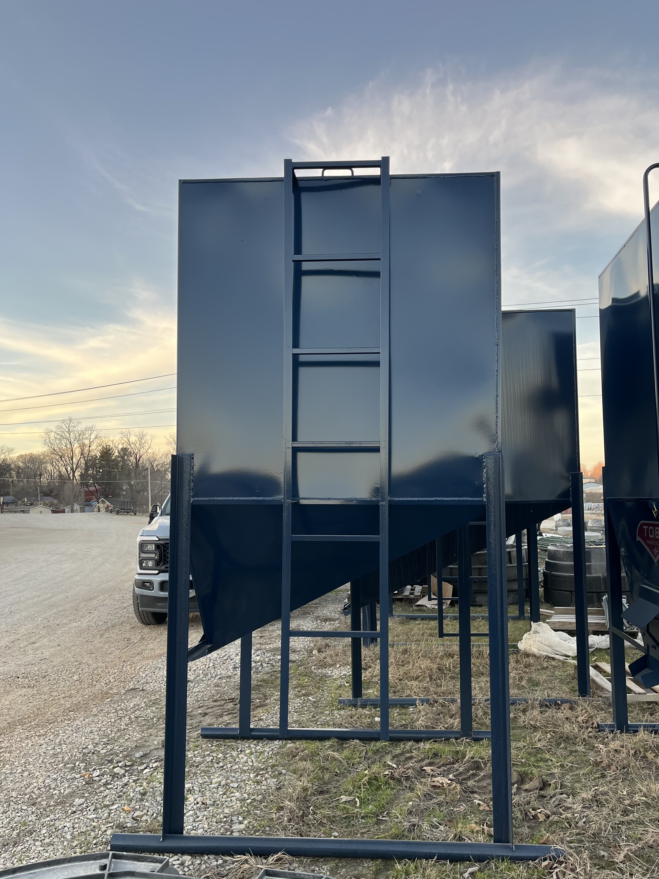 TOBB 3 TON FEED BIN BLUE