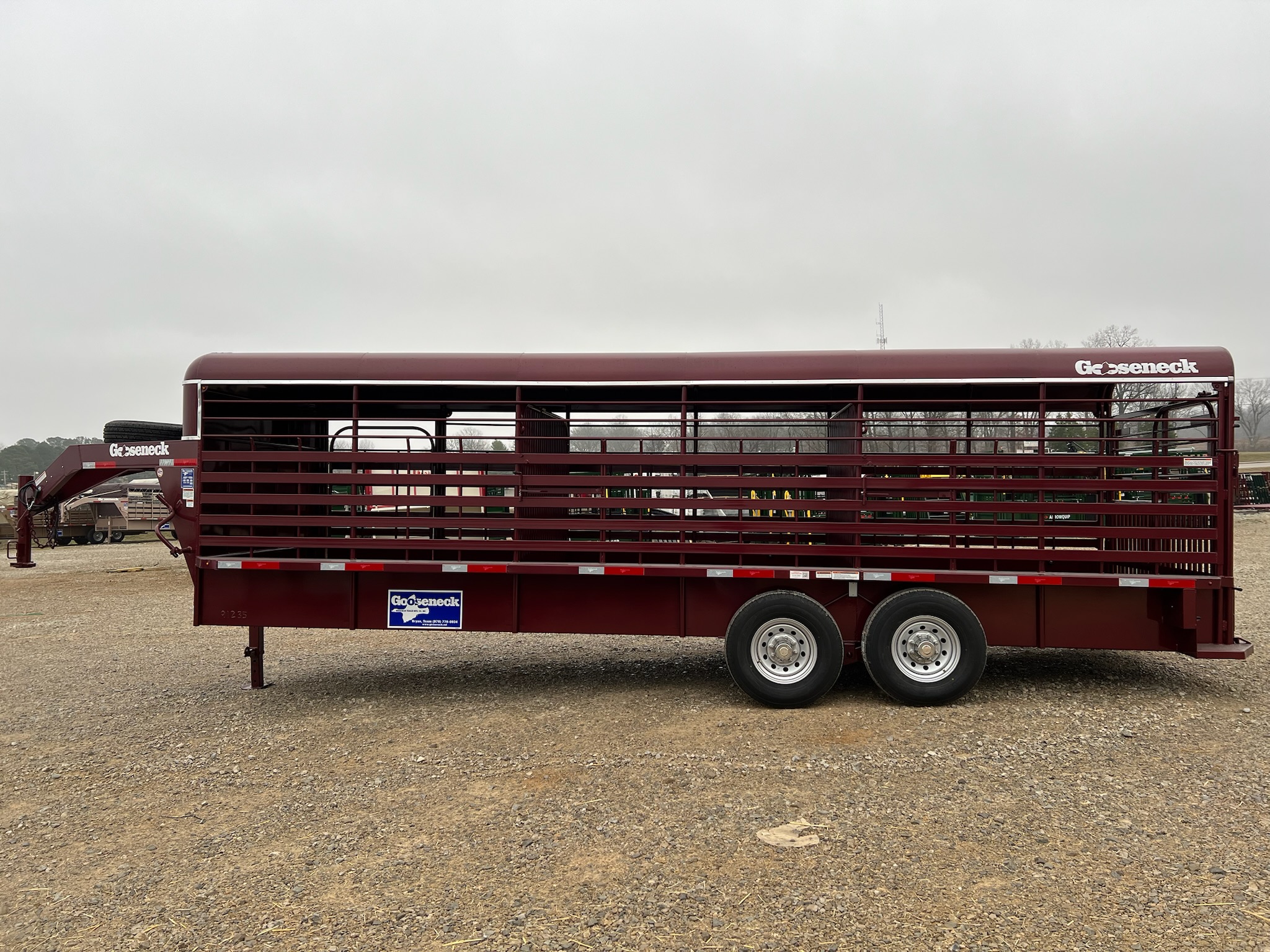 TRL GOOSENECK 24\'X 6\'8\" STOCK MT