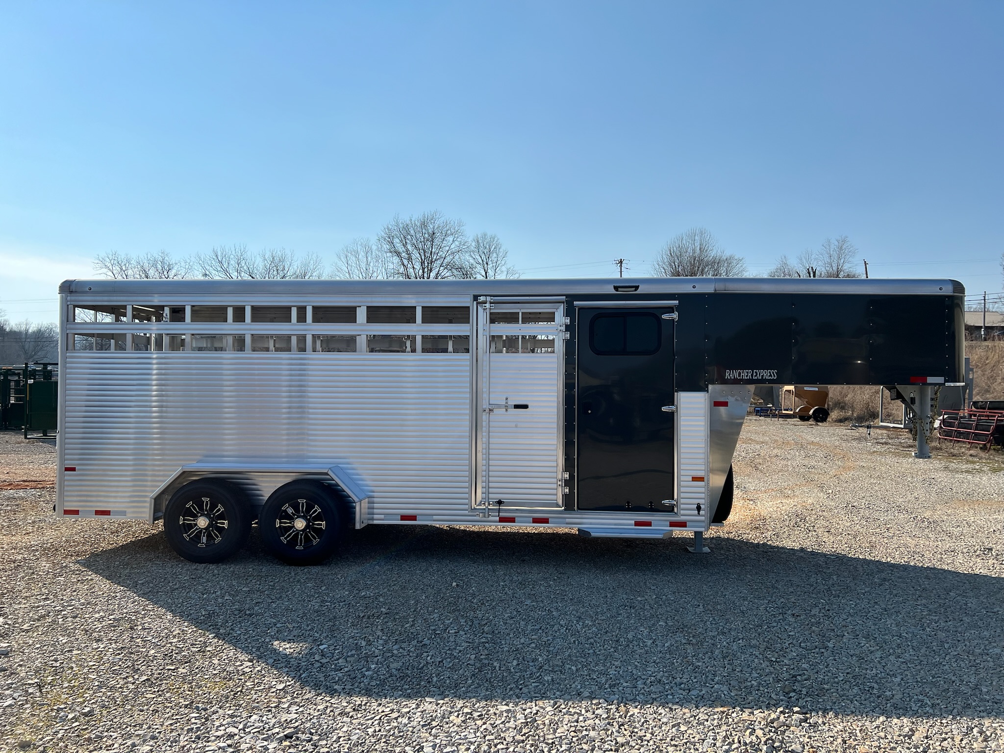 SUNDOWNER 20\' STOCK TRAILER WITH TACK ROOM