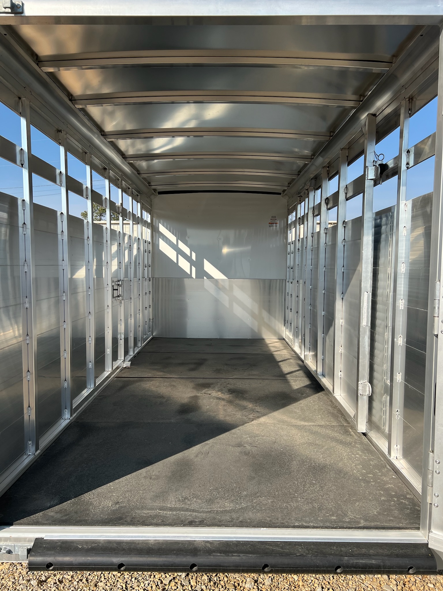 SUNDOWNER 20\' STOCK TRAILER WITH TACK ROOM