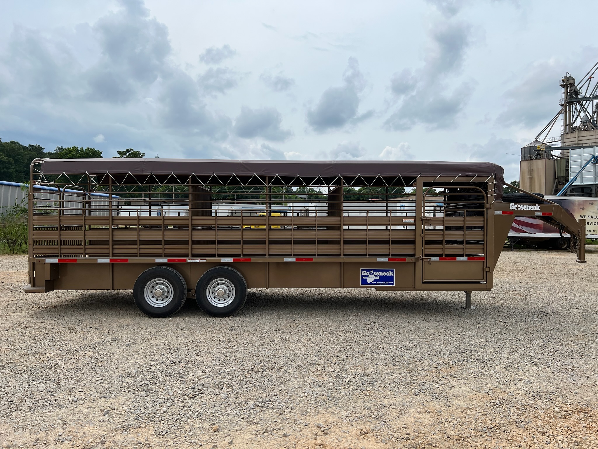 24\' GOOSENECK STOCK TRAILER