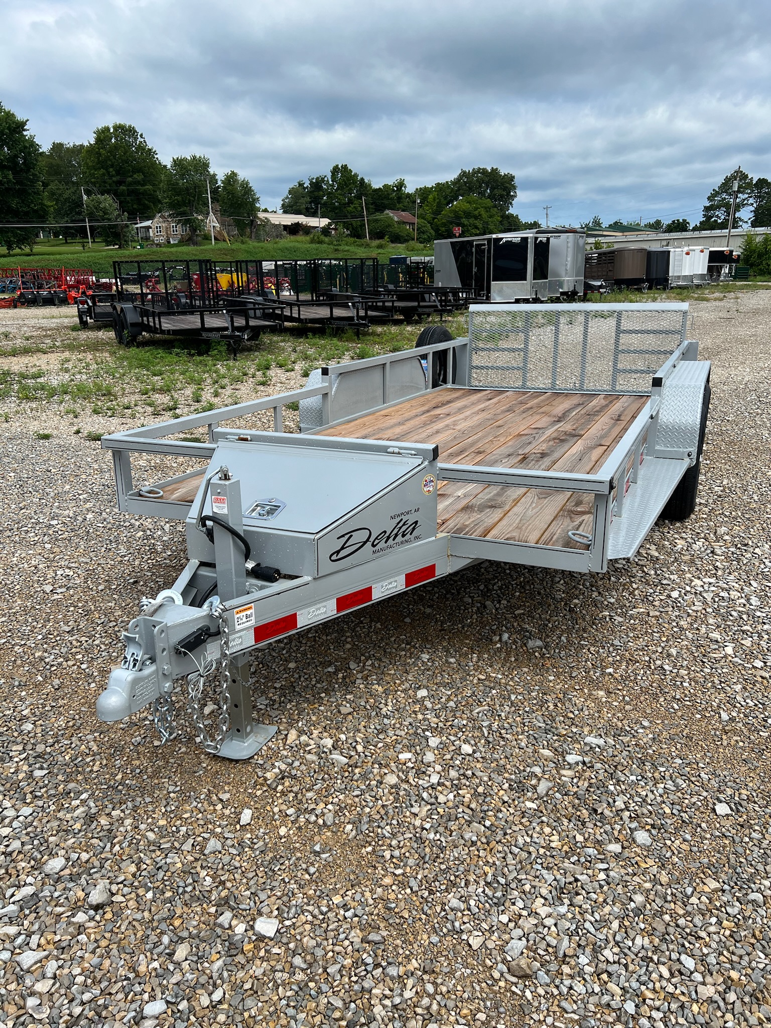 16\" DELTA BUMPER PULL UTILITY TRAILER