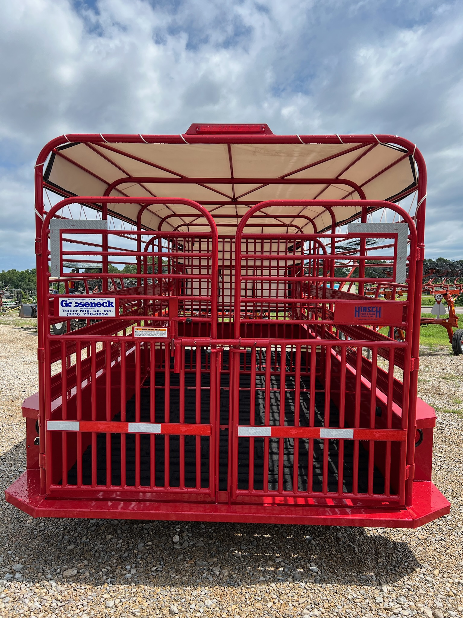 16\' GOOSENECK STEEL LIVESTOCK TRAILER