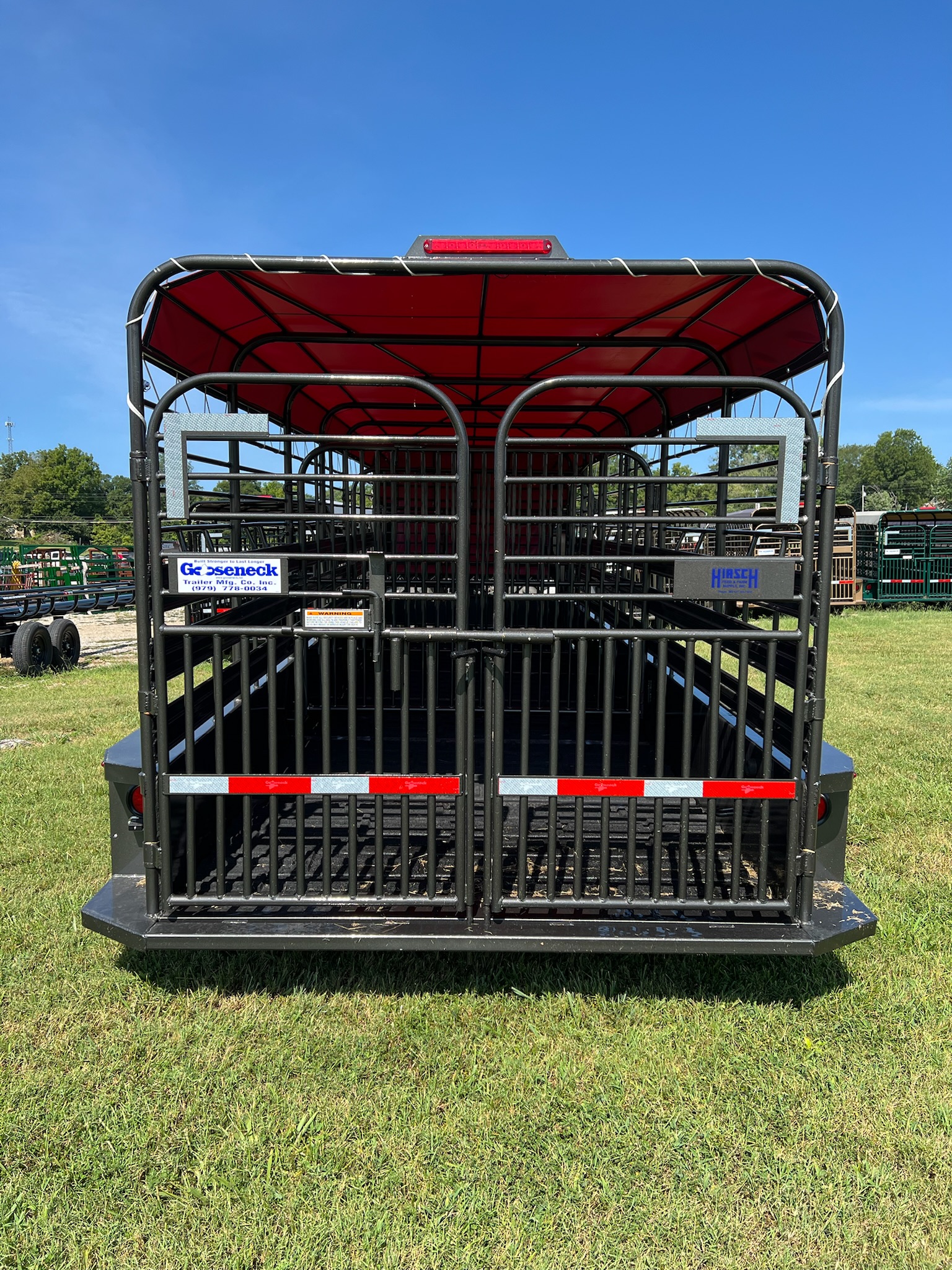 24\" GOOSENECK LIVESTOCK TRAILER
